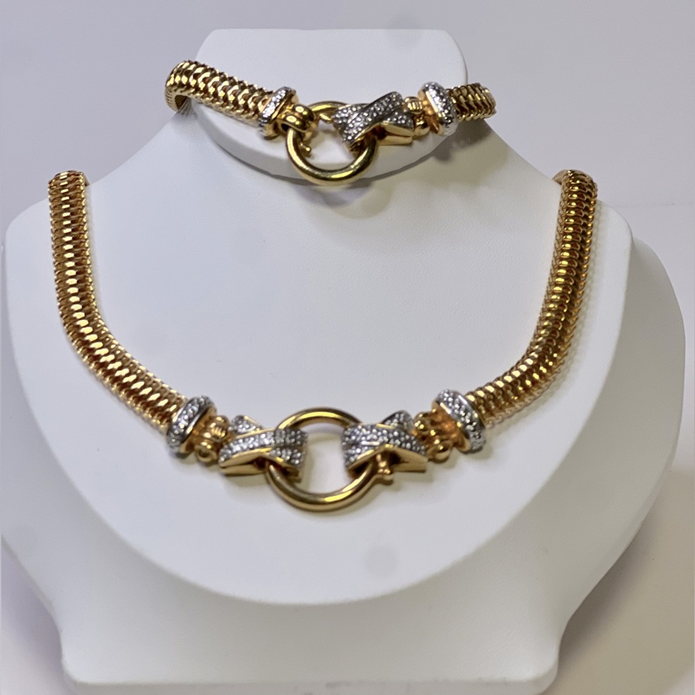 Avon for NR Vintage Serpentine XO Gold Tone Necklace and Bracelet Set